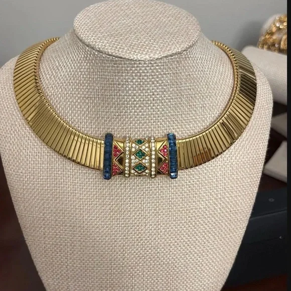 Rare Vintage Ciner Luxurious Gold Necklace with Vibrant Accents - Picture 3 of 5
